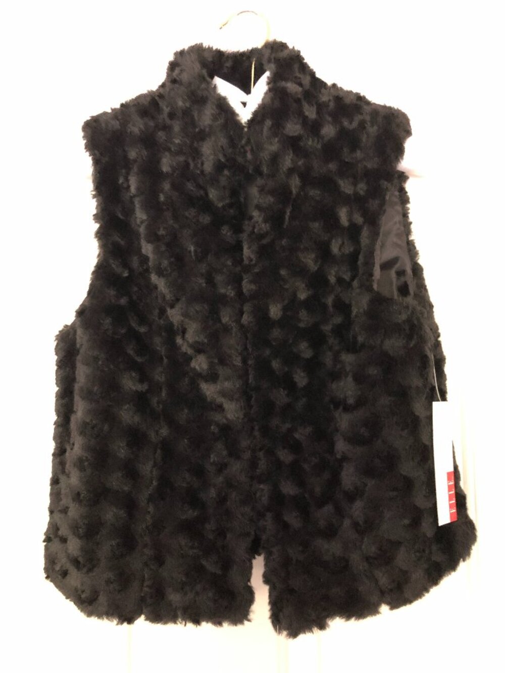Elle Ultra Plush Popcorn Faux Fur Vest, Light Weight, Great for Layering, XS, BK